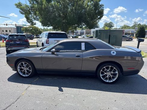 Used 2020 Dodge Challenger SXT w/ Plus Package RWD image 7