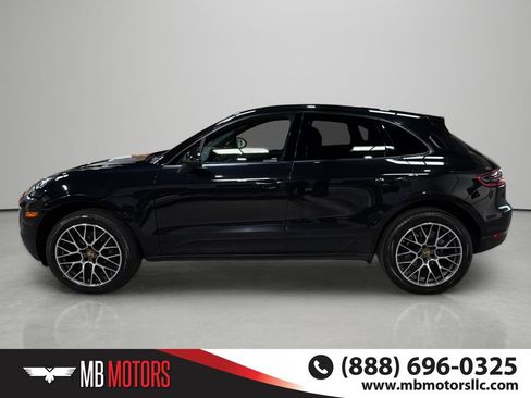 Used 2018 Porsche Macan AWD/4WD image 2