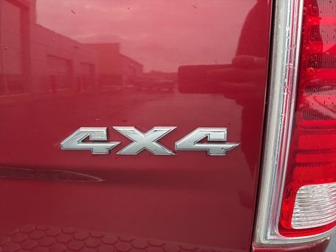 Used 2015 RAM 1500 Laramie w/ Convenience Group image 9