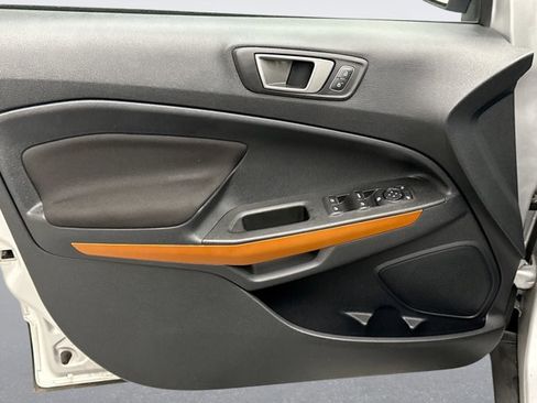 Used 2022 Ford EcoSport SE w/ SE Convenience Package image 9
