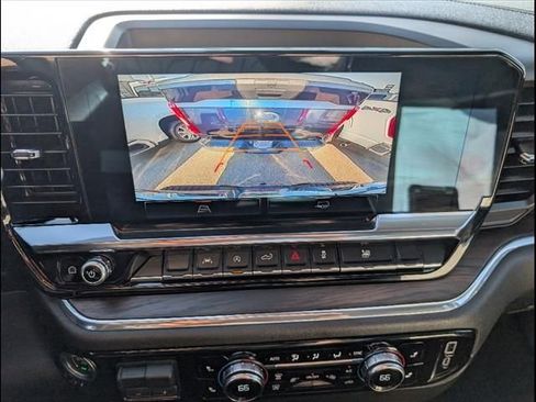 Used 2025 GMC Sierra 1500 SLT image 11