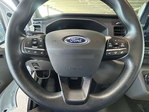 Used 2024 Ford E-Transit Base image 28