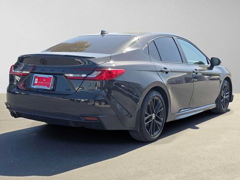 Certified 2025 Toyota Camry SE FWD image 3