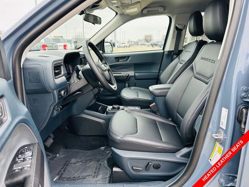 New 2026 Ford Maverick Lariat w/ Black Appearance Package image 3