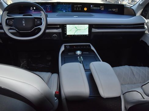 New 2026 Lincoln Navigator L Black Label image 17