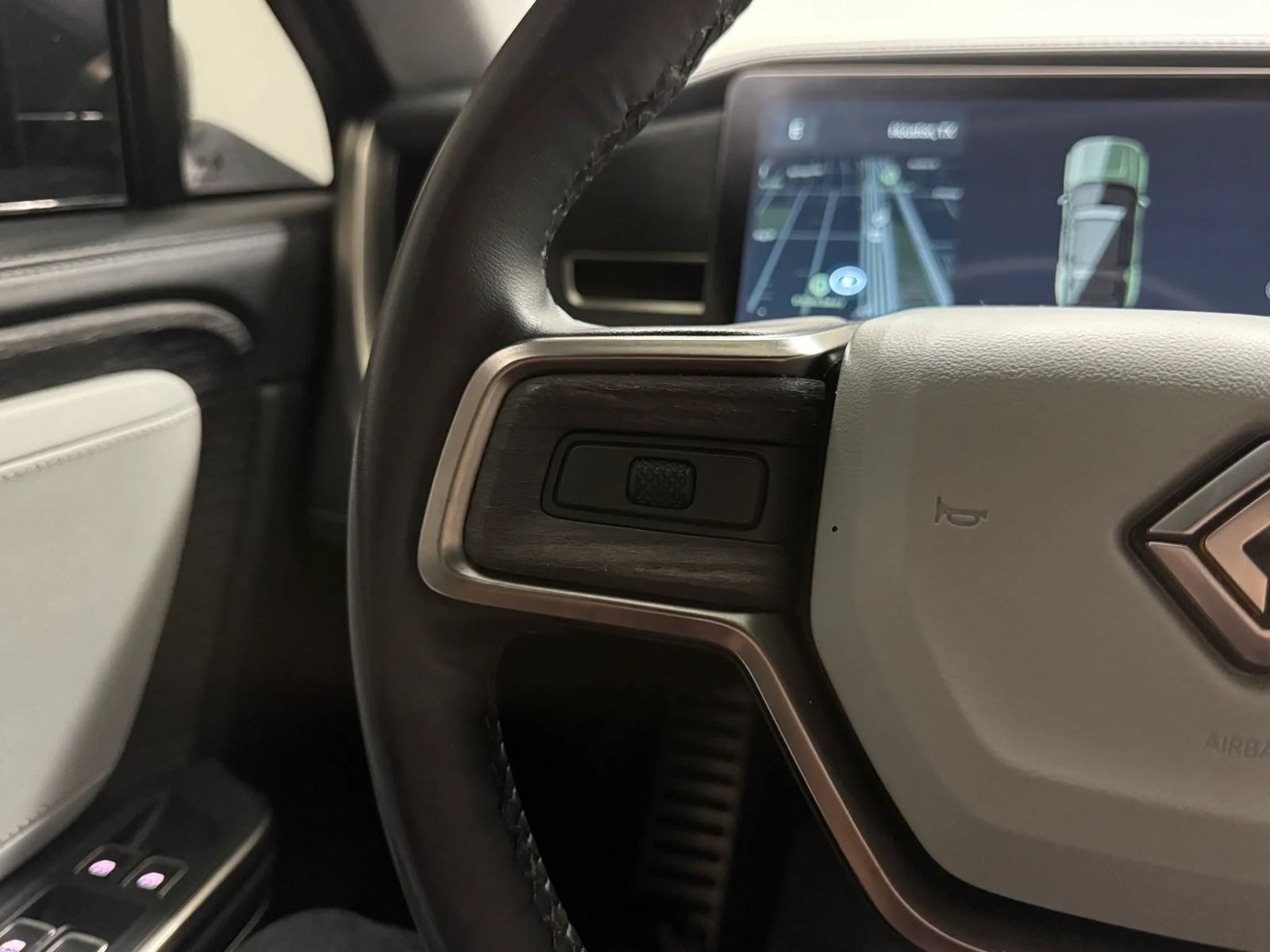 Used 2024 Rivian R1S Adventure Quad AWD/4WD image 25
