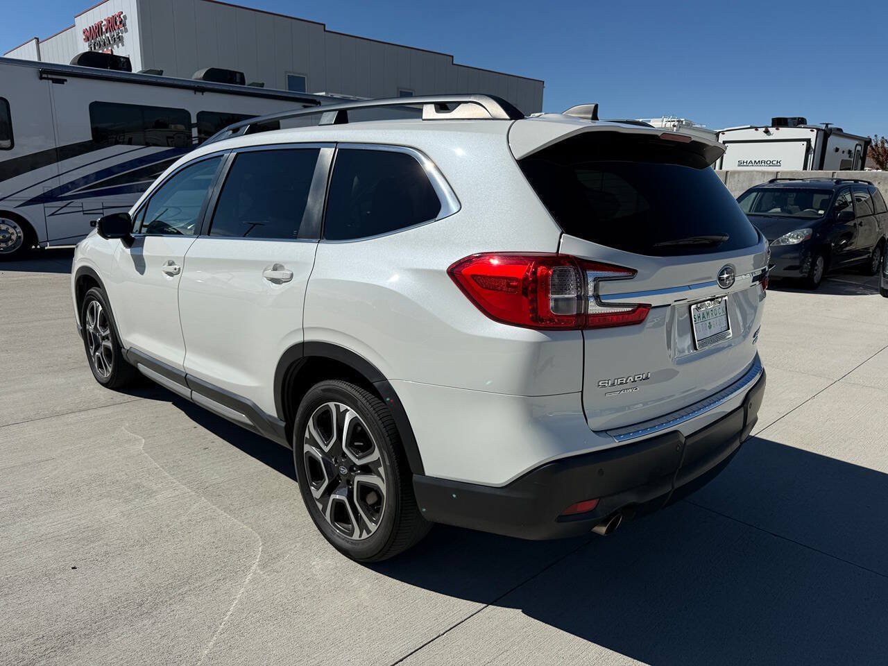 Used 2023 Subaru Ascent Limited w/ Technology Package AWD/4WD image 5