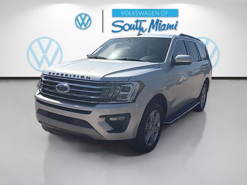 Used 2019 Ford Expedition XLT w/ Equipment Group 202A image 3