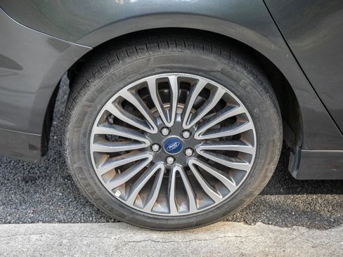 Used 2018 Ford Fusion Titanium image 13