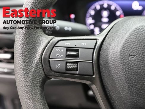 Used 2025 Honda Accord SE image 15