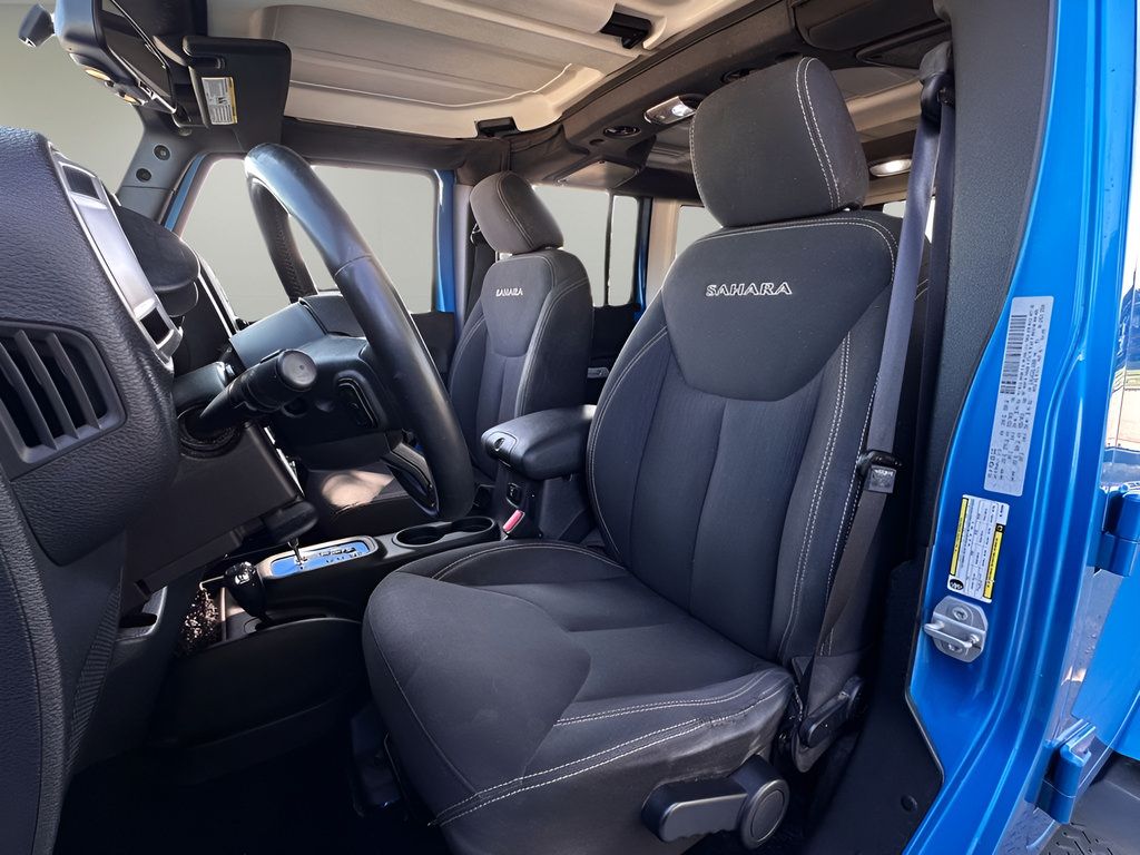 Used 2016 Jeep Wrangler Unlimited Sahara AWD/4WD image 8