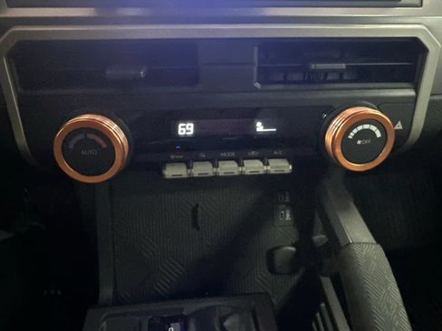 Used 2024 Toyota Tacoma TRD Sport RWD image 20