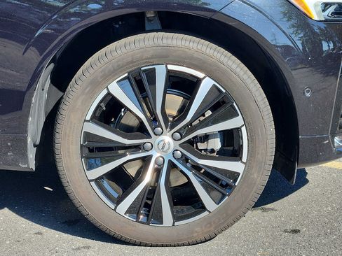 Used 2023 Volvo XC60 B5 Plus w/ Climate Package AWD/4WD image 8