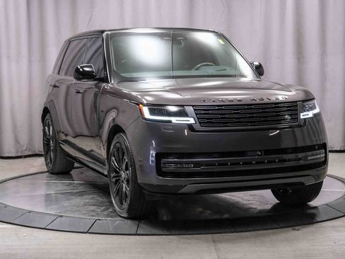 Used 2025 Land Rover Range Rover Long Wheelbase Autobiography image 5