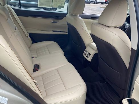 Used 2018 Lexus ES 350 image 16