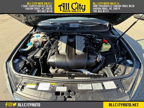 Used 2016 Volkswagen Touareg Sport image 38