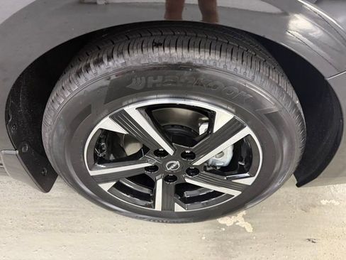 New 2025 Nissan Sentra SV w/ Trunk Package image 4