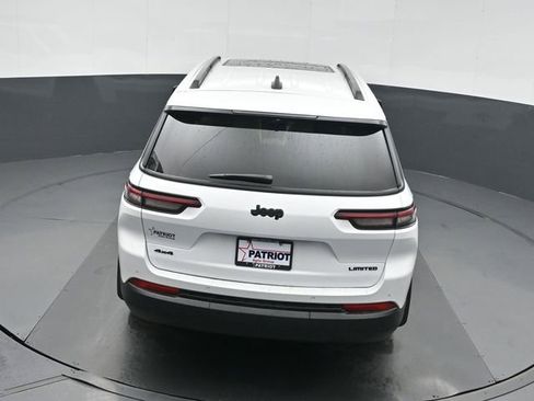 Used 2025 Jeep Grand Cherokee L Limited w/ Luxury Tech Group II image 34