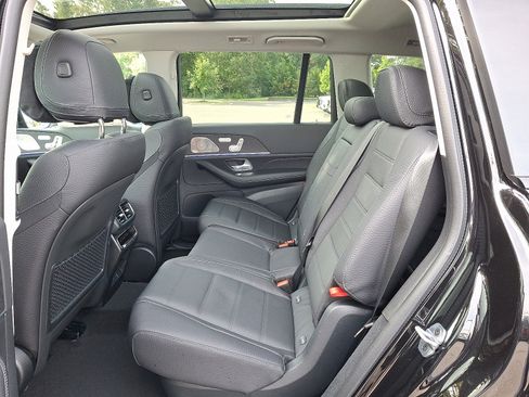 Used 2026 Mercedes-Benz GLS 450 4MATIC image 6