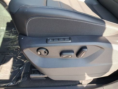 New 2025 Volkswagen Atlas SEL image 37