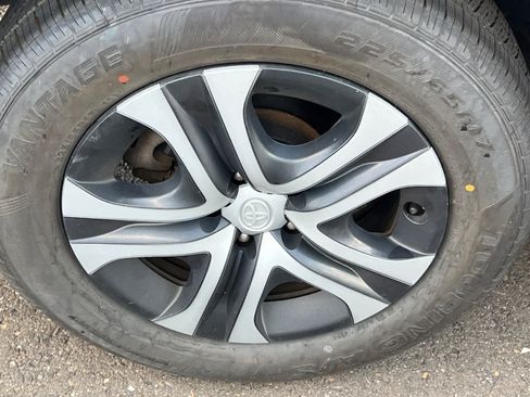 Used 2016 Toyota RAV4 LE AWD/4WD image 17