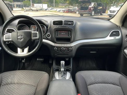 Used 2014 Dodge Journey American Value Package w/ Flexible Seating Group FWD image 14
