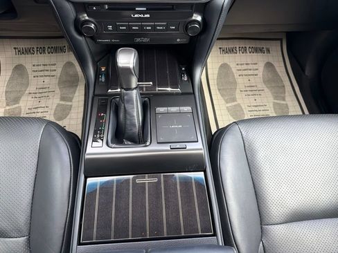Used 2023 Lexus GX 460 Luxury w/ Accessory Package AWD/4WD image 30