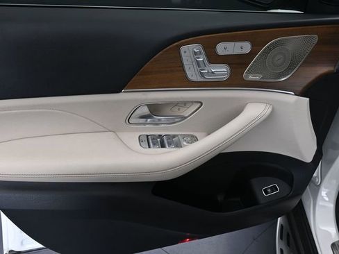 Used 2022 Mercedes-Benz GLE 350 4MATIC w/ Premium Package image 28