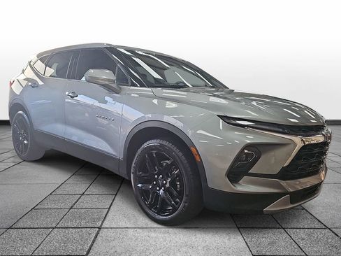 Used 2023 Chevrolet Blazer LT w/ Driver Confidence Package FWD image 3