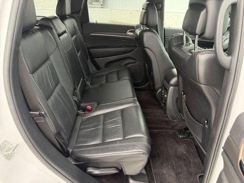 Used 2016 Jeep Grand Cherokee Limited AWD/4WD image 16