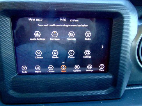 Used 2023 Jeep Gladiator Sport image 19