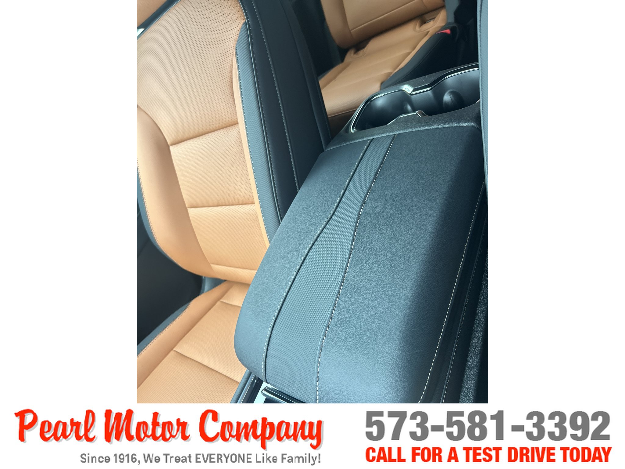 New 2027 Chevrolet Traverse Z71 w/ Enhanced Driving Package AWD/4WD image 21
