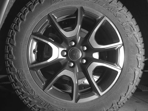 Used 2025 Jeep Compass Trailhawk AWD/4WD image 14