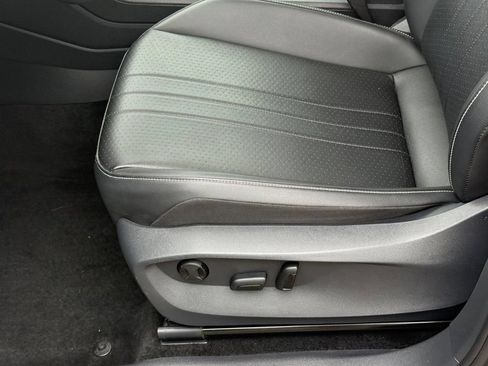 Certified 2023 Volkswagen Tiguan SE AWD/4WD image 22
