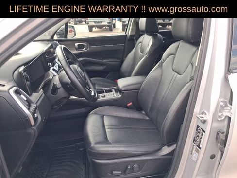 Used 2022 Kia Sorento S w/ Panoramic Sunroof Package AWD/4WD image 14