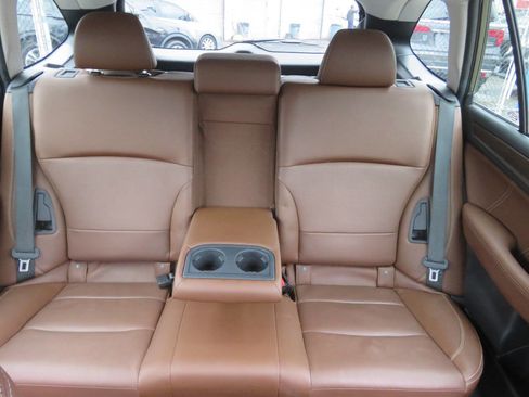 Used 2018 Subaru Outback 2.5i Touring image 21