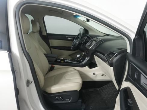 Used 2015 Ford Edge Titanium w/ Technology Package FWD image 28