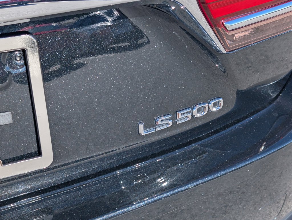 Used 2020 Lexus LS 500 w/ Interior Upgrade Package RWD image 21