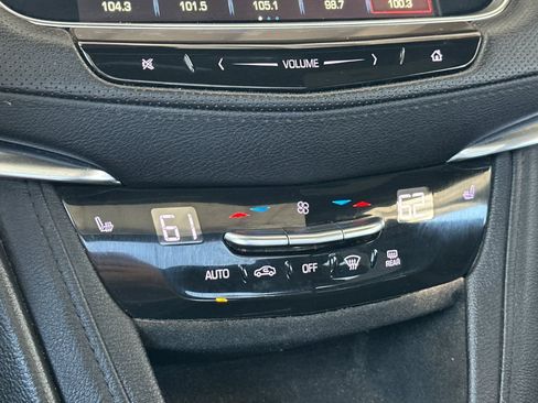 Used 2019 Cadillac XT5 Luxury w/ Sport Package FWD image 28