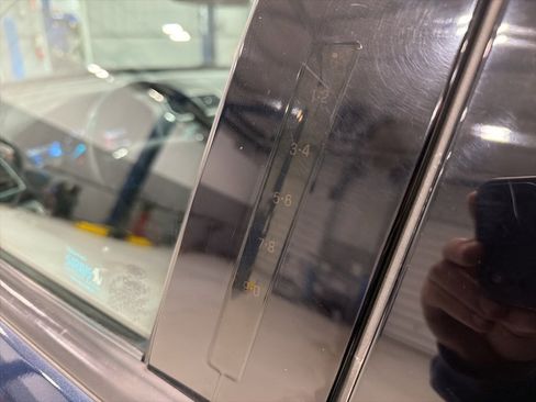 Used 2016 Ford Explorer XLT w/ Equipment Group 202A image 8