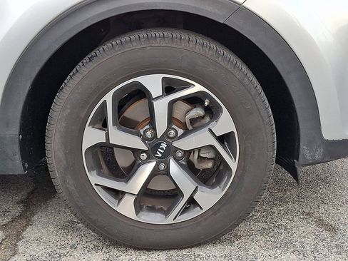 Used 2021 Kia Sportage LX image 7