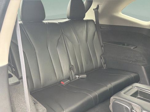 Used 2022 Acura MDX FWD image 30