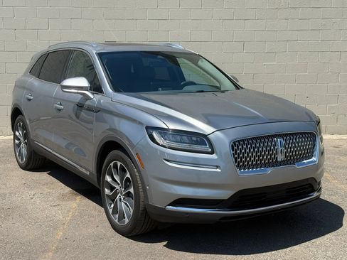 Used 2023 Lincoln Nautilus Reserve w/ Equipment Group 201A AWD/4WD image 13