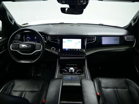 Used 2022 Jeep Wagoneer Series III w/ Premium Group I image 14