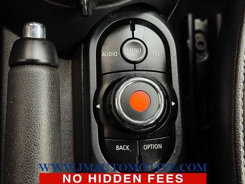 Used 2015 MINI Cooper 4-Door Hardtop image 30