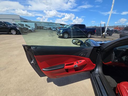 Used 2012 Chevrolet Corvette Convertible w/ 3LT Preferred Equipment Group RWD image 9