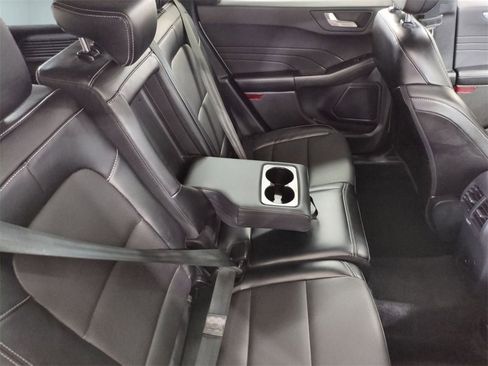 Used 2024 Ford Escape Platinum image 30