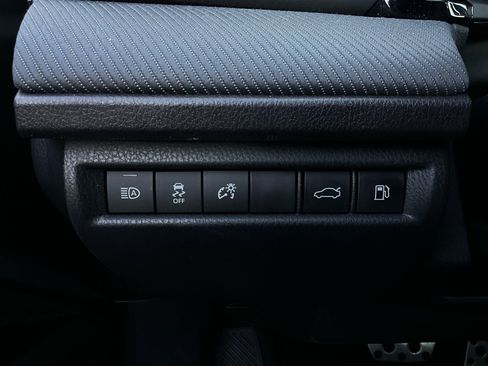 Used 2025 Toyota Camry SE image 22