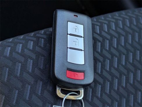 New 2026 Mitsubishi Eclipse Cross LE image 31