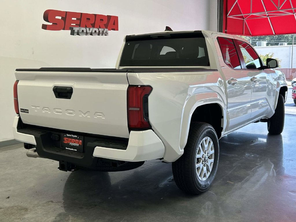 Used 2026 Toyota Tacoma SR5 RWD image 3